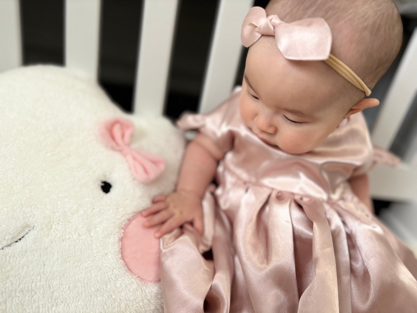 Knotted Bow Hair Accessory